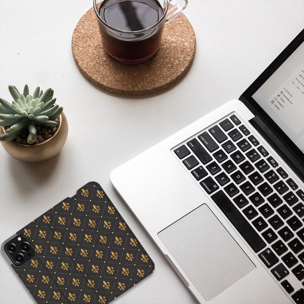 iPhone 13 Pro Max Hoesje met Magneet Franse Lelie - B2C Telecom