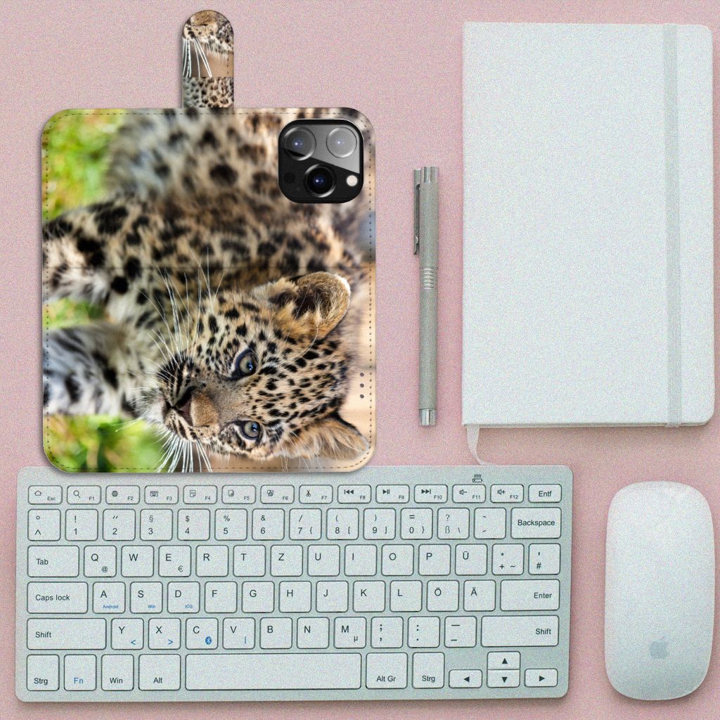 iPhone 14 Pro Max Telefoonhoesje met Pasjes Baby Luipaard