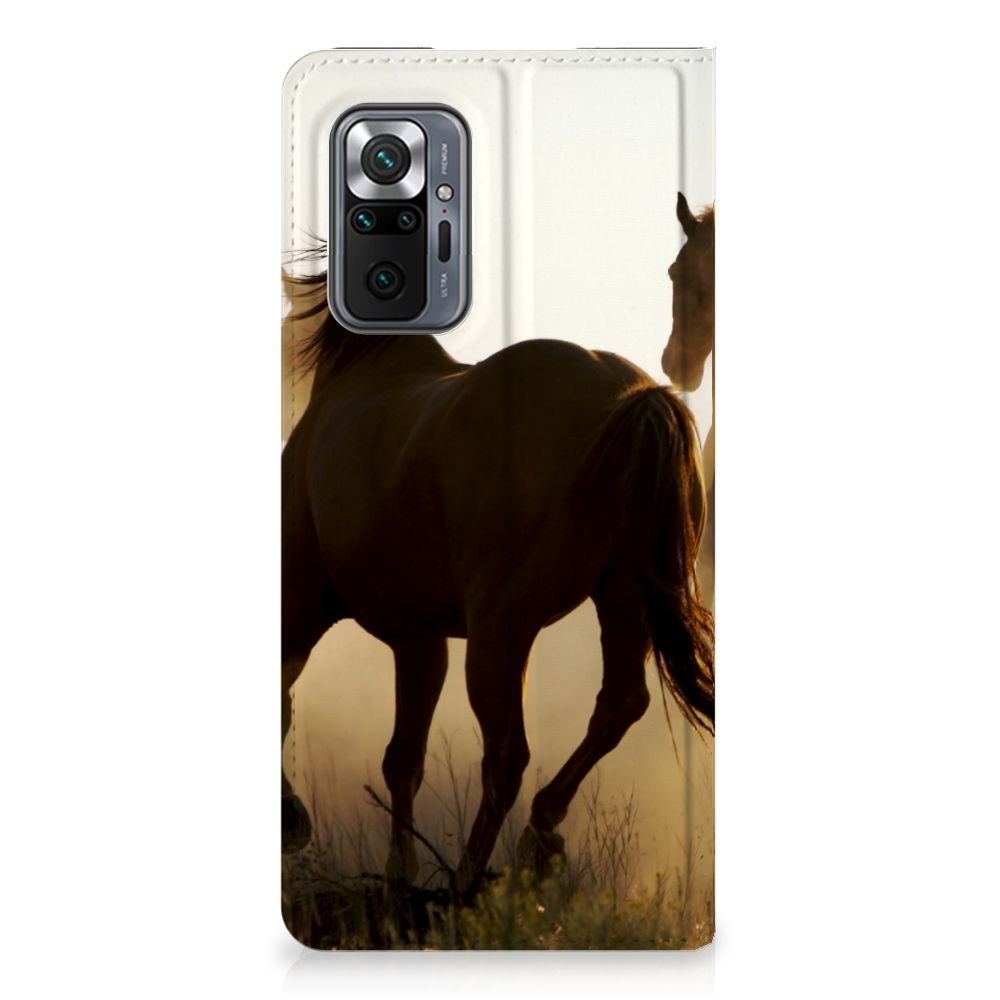 Xiaomi Redmi Note 10 Pro Hoesje maken Design Cowboy met afbeelding van een paard in silhouet.