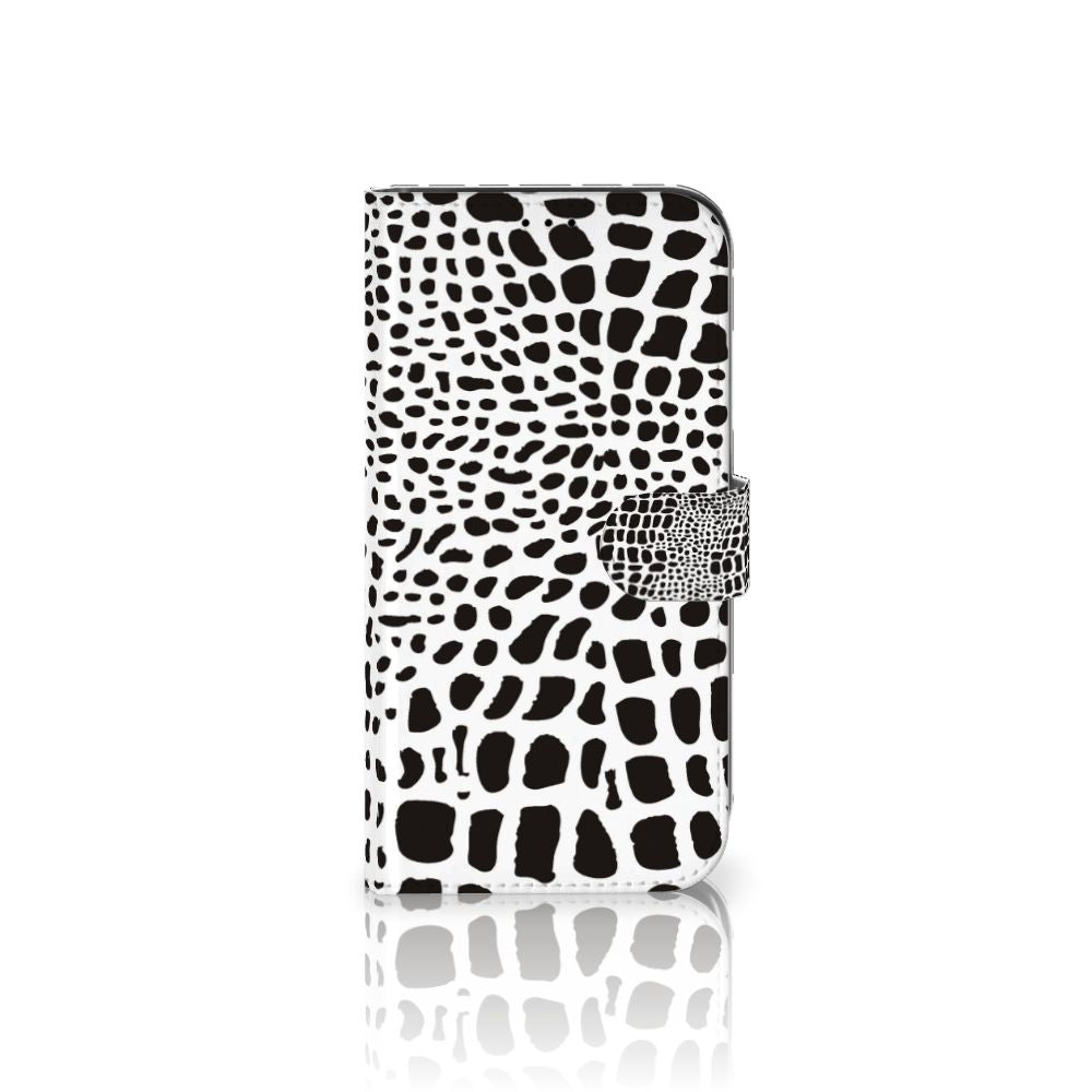 iPhone 13 Pro Max Telefoonhoesje met Pasjes Slangenprint in zwart en wit met magnetische sluiting