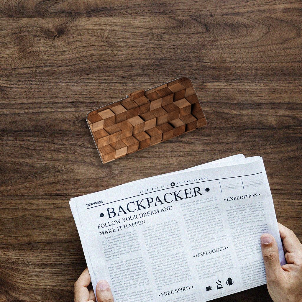 Book Style Case voor Samsung Galaxy A14 4G Wooden Cubes op een houten tafel met krant.