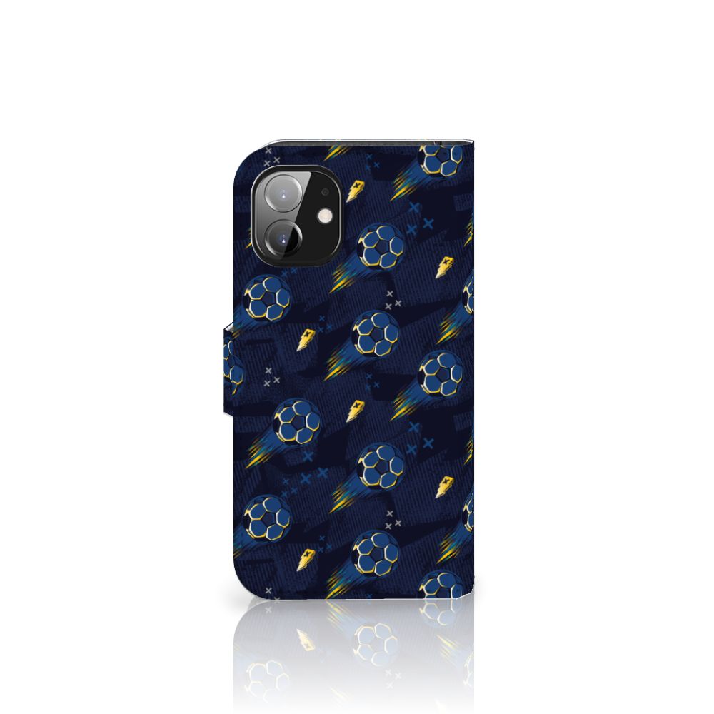 Telefoon Hoesje voor Apple iPhone 12 Mini Voetbal met een leuk balpatroon 🎉 op een donkerblauwe achtergrond.