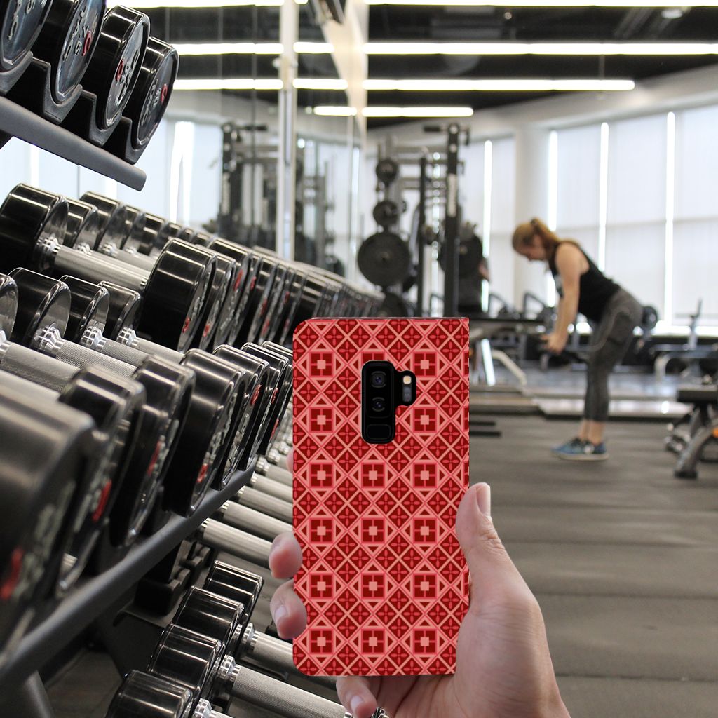 Samsung Galaxy S9 Plus Hoesje met Magneet Batik Rood