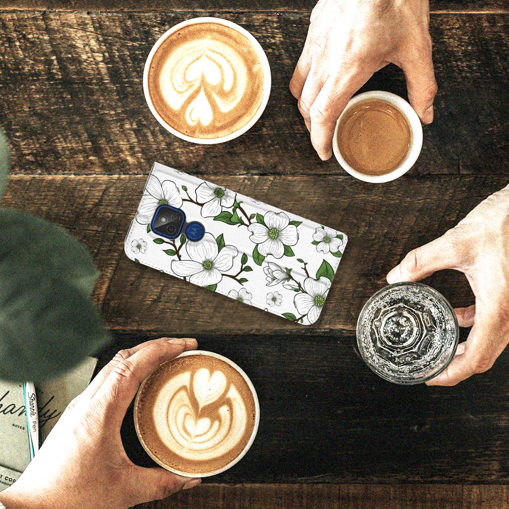 Motorola Moto G9 Play Smart Cover Dogwood Flowers - B2C Telecom