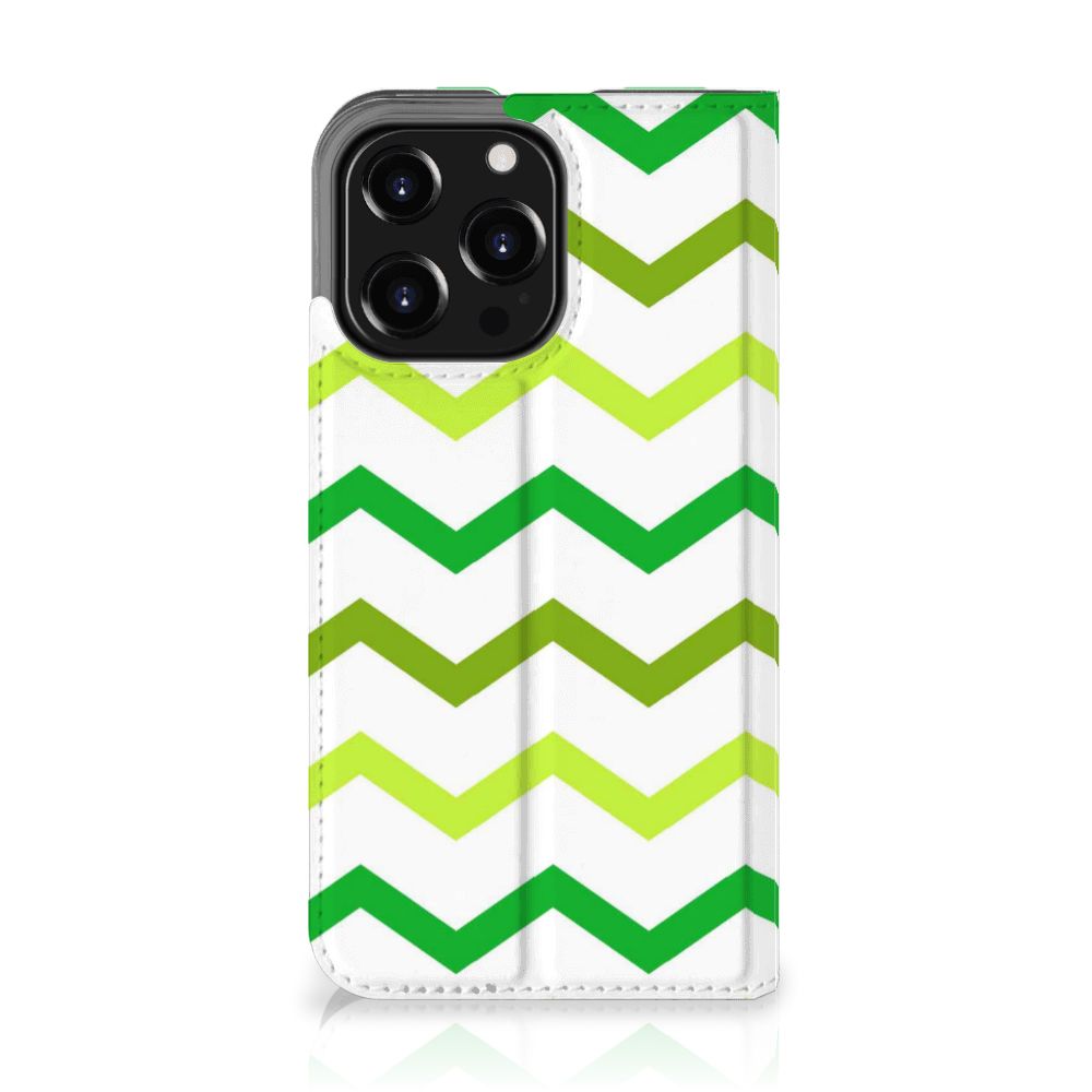 iPhone 13 Pro Hoesje met Magneet Zigzag Groen - B2C Telecom