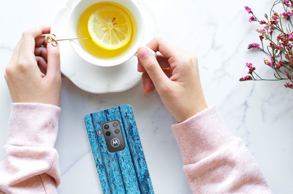 Motorola One Zoom Bumper Hoesje Wood Blue