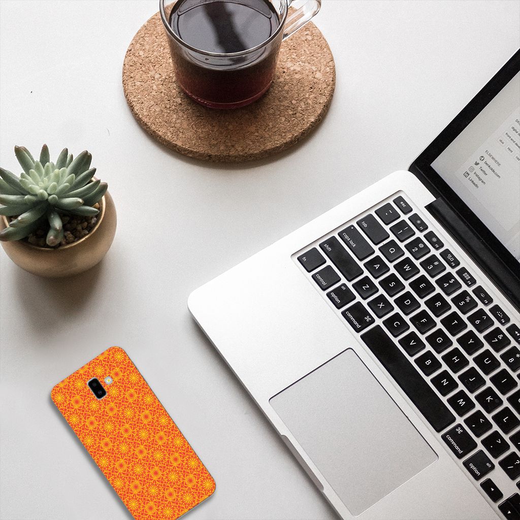 Samsung Galaxy J6 Plus (2018) TPU bumper Batik Oranje