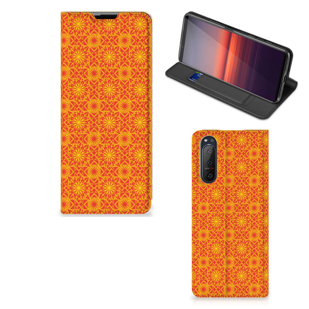 Sony Xperia 5 II Hoesje met Magneet Batik Oranje