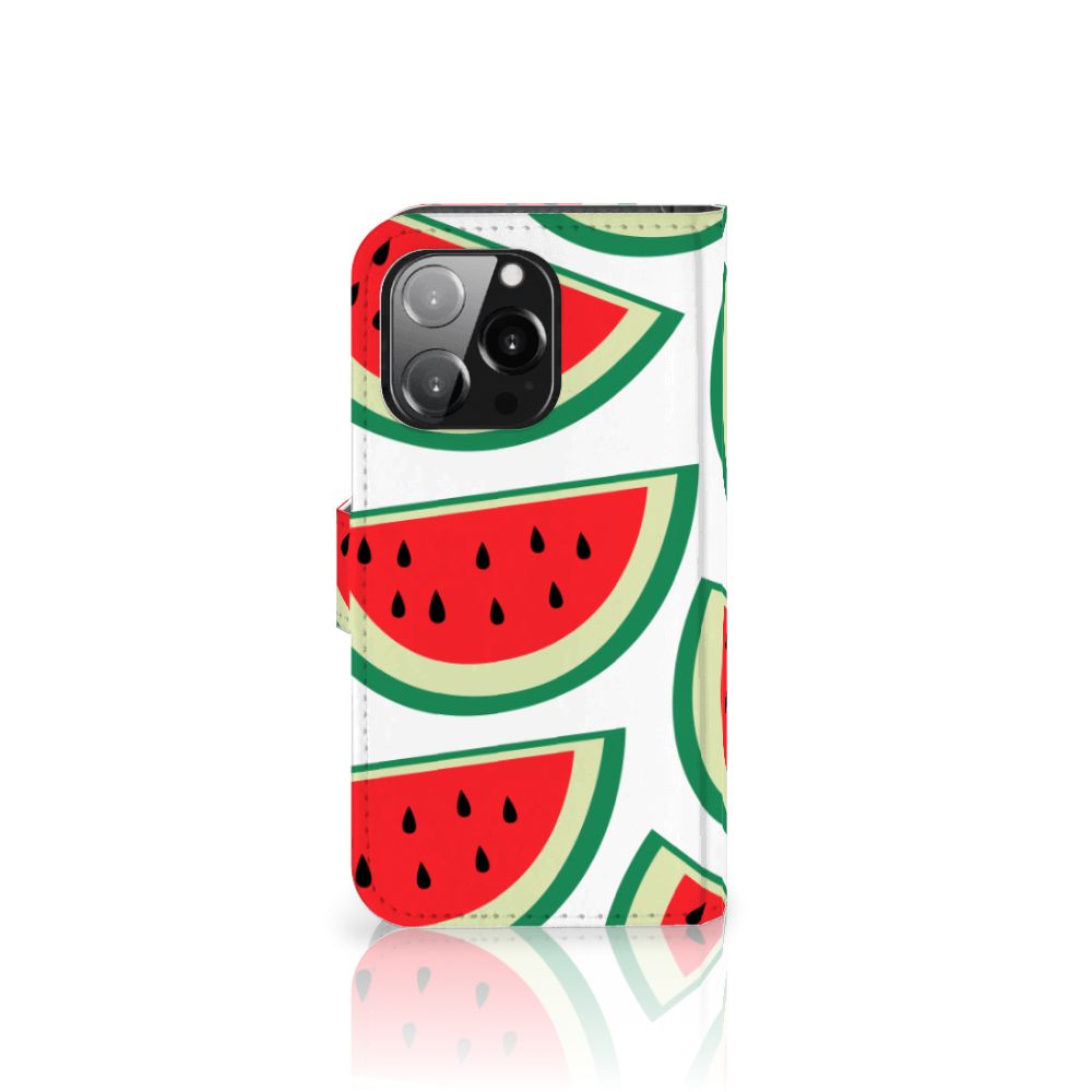 iPhone 13 Pro Book Cover Watermelons met vrolijke watermeloen ontwerpen 🍉 voor stijl en bescherming.