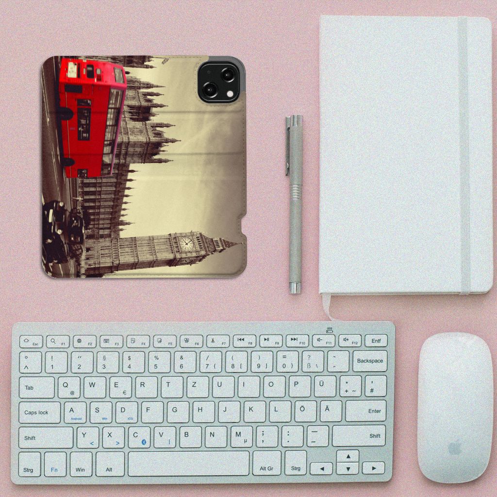 iPhone 13 Book Cover Londen