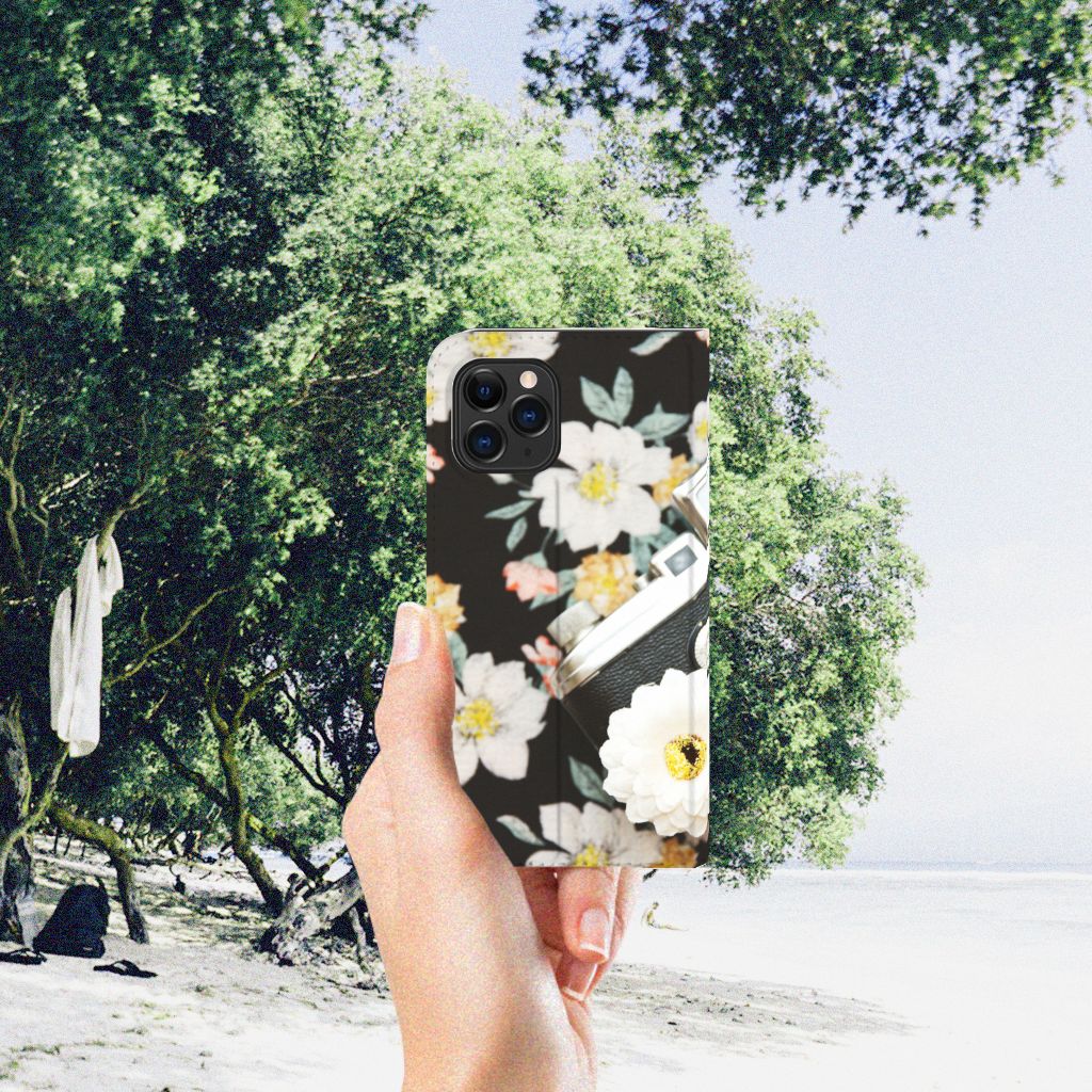 Apple iPhone 11 Pro Stand Case Vintage Camera
