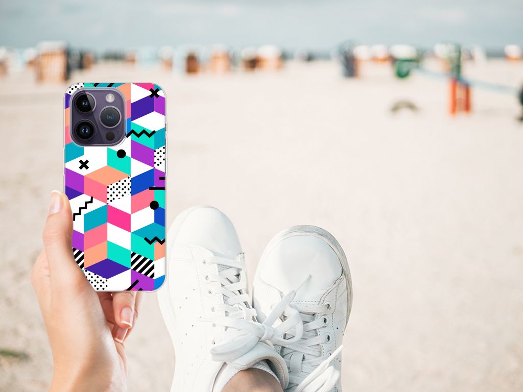 Apple iPhone 14 Pro TPU Hoesje Blokken Kleurrijk met abstracte ontwerpen op het strand 🌊