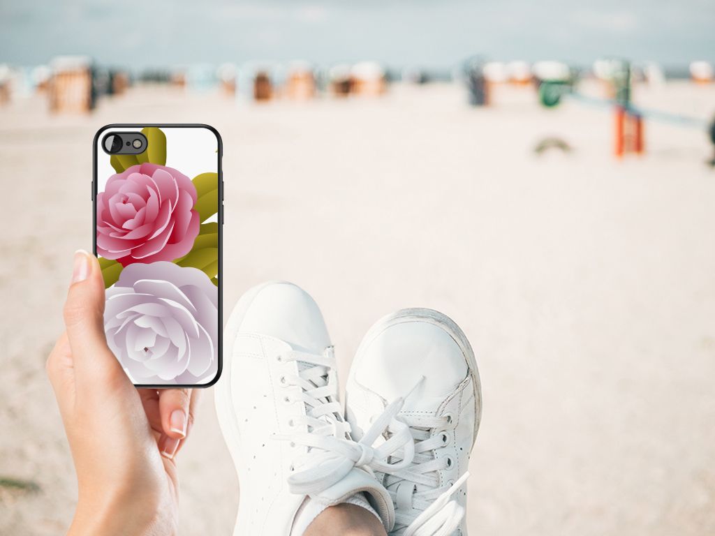 iPhone SE 2022 | SE 2020 | 7/8 Bloemen Hoesje Roses met bloemenprint op zonnige strandlocatie.