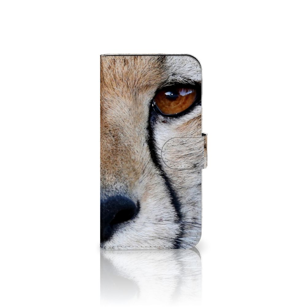 iPhone 15 Telefoonhoesje met Pasjes Cheetah close-up van cheeta gezicht