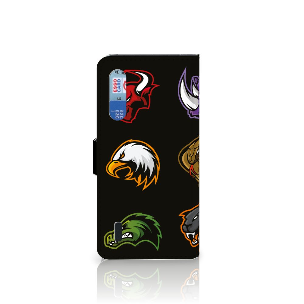 Xiaomi Mi 9 Lite Leuk Hoesje Cartoon met kleurrijke cartoonfiguren en dierenemblemen op een zwarte achtergrond.
