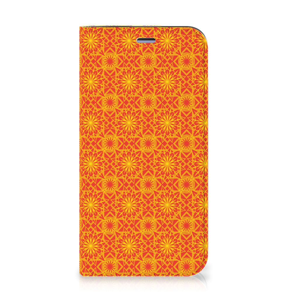 iPhone 12 Mini Hoesje met Magneet Batik Oranje - B2C Telecom