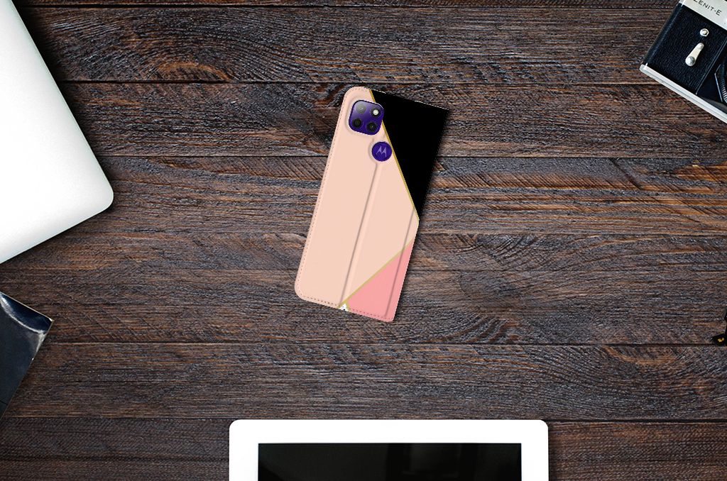 Motorola Moto G9 Power Stand Case Zwart Roze Vormen - B2C Telecom