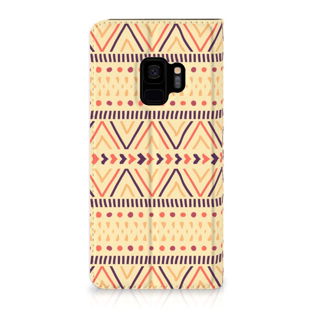 Samsung Galaxy S9 Hoesje met Magneet Aztec Yellow