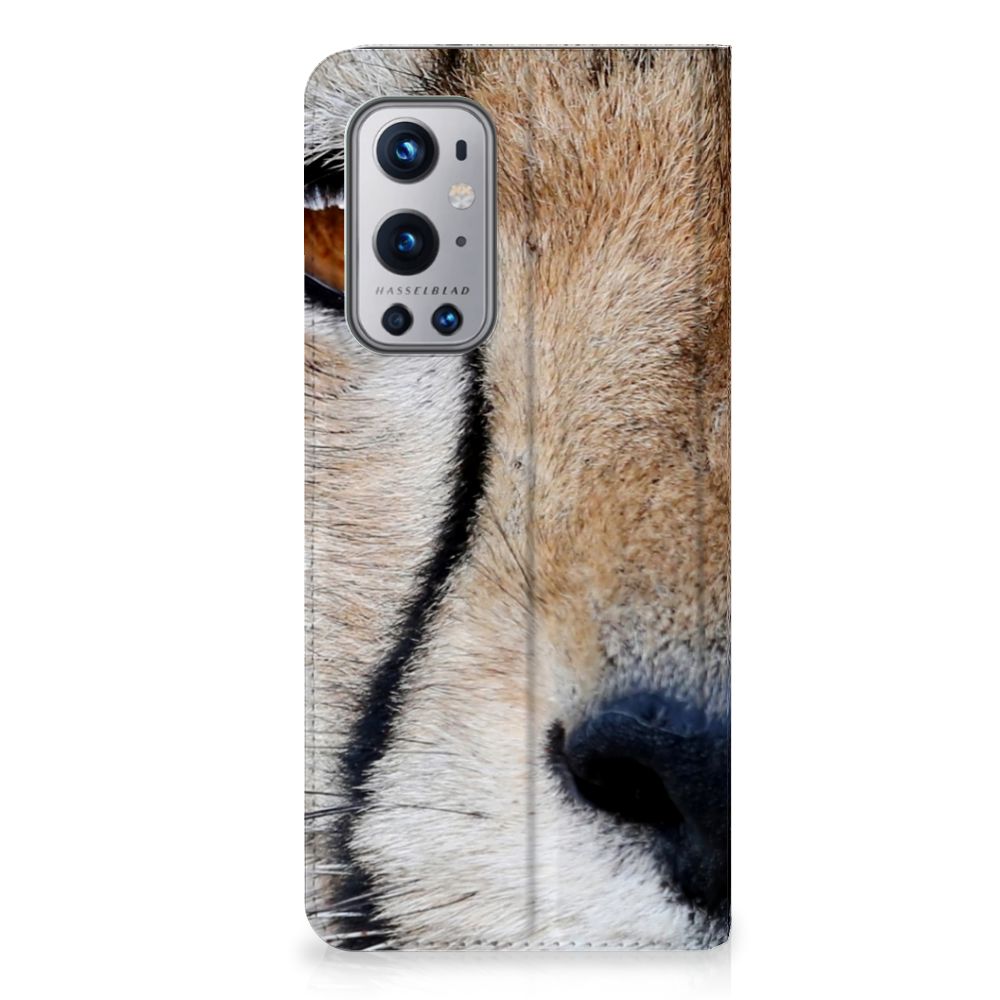 OnePlus 9 Pro Hoesje maken Cheetah design met close-up van cheetah print voor bescherming en stijl.