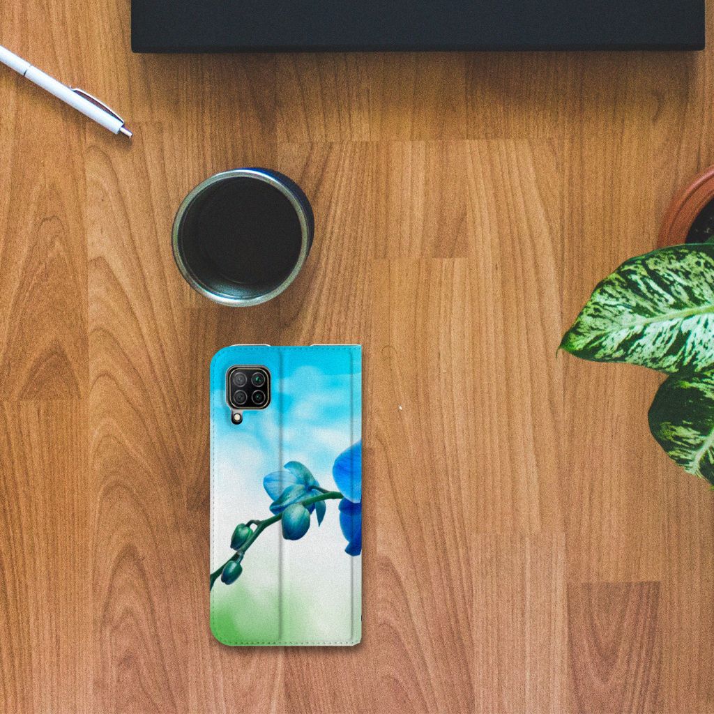 Huawei P40 Lite Smart Cover Orchidee Blauw - Cadeau voor je Moeder - B2C Telecom
