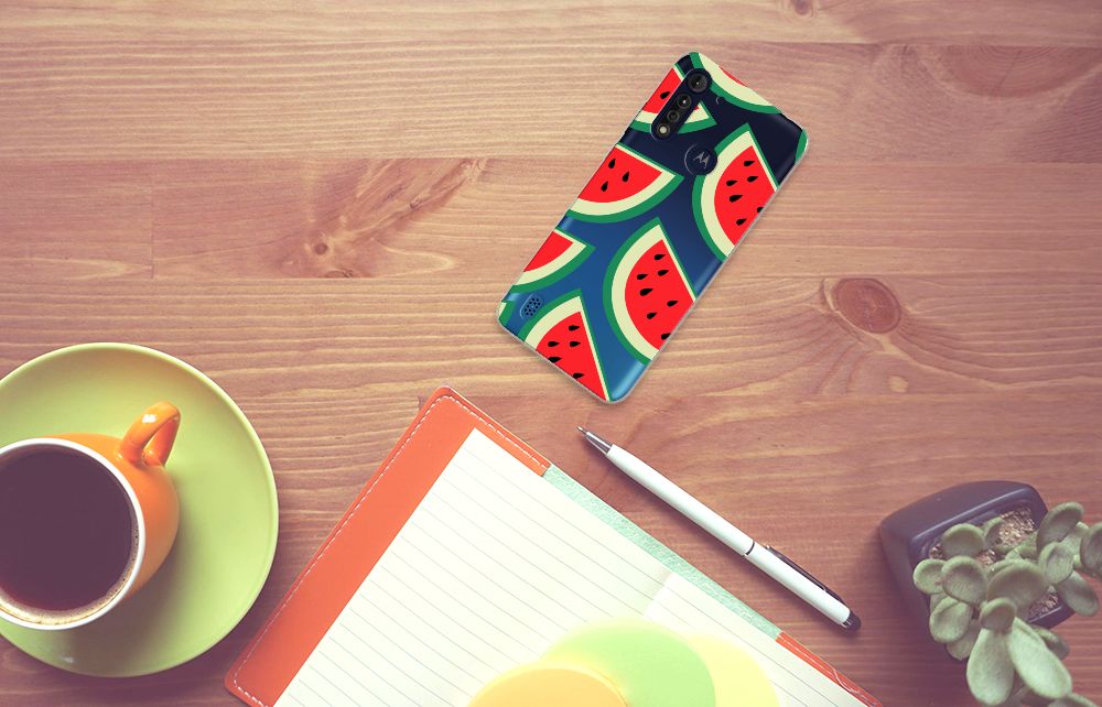 Motorola Moto G8 Power Lite Siliconen Case Watermelons Lifestyle aanzicht.