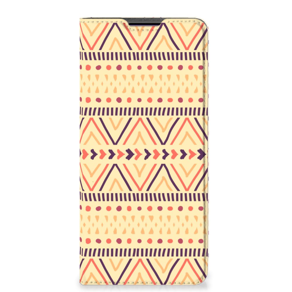 Motorola Edge 30 Pro Hoesje met Magneet Aztec Yellow - B2C Telecom