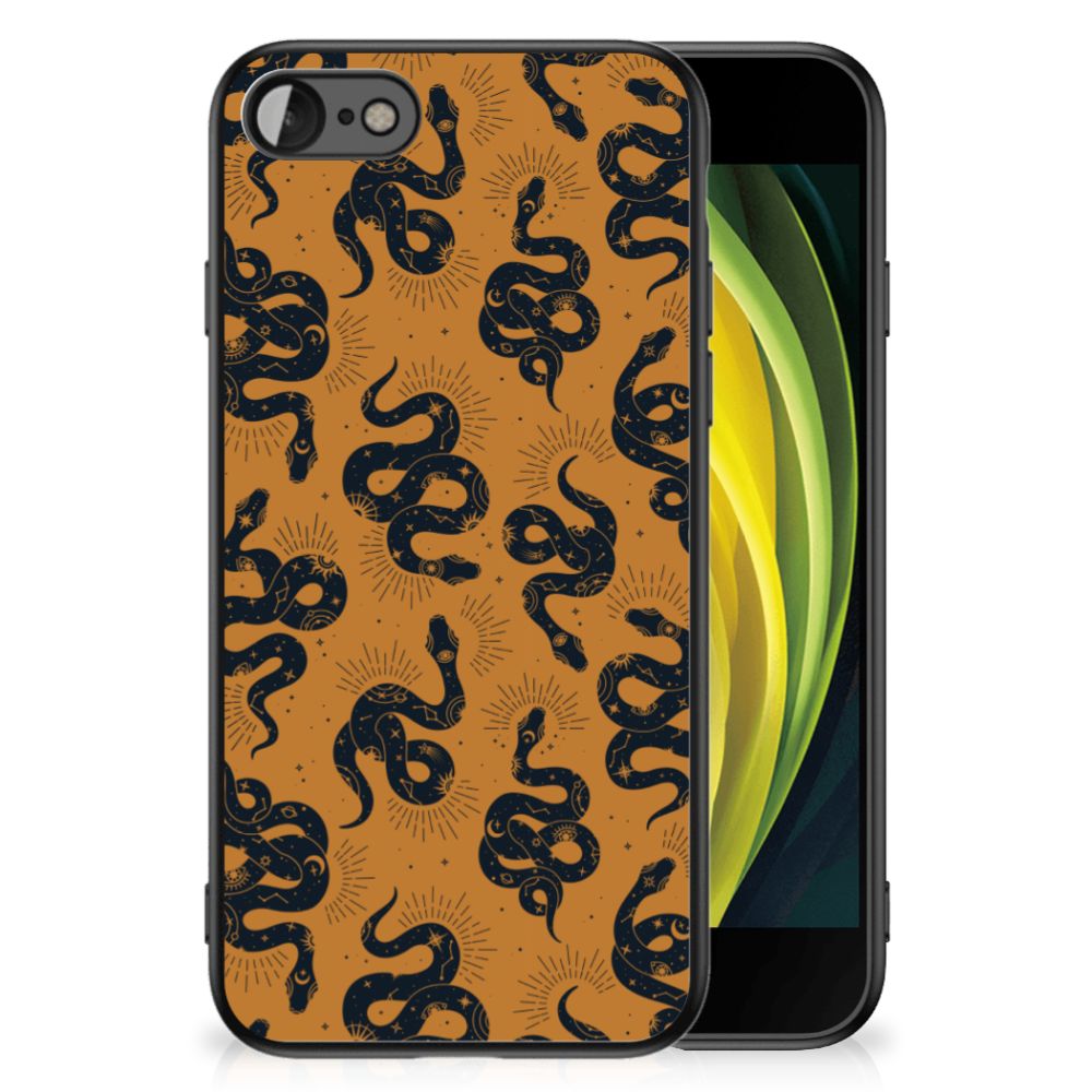 Dierenprint Telefoonhoesje voor iPhone SE 2022 | SE 2020 | 7/8 Snakes met slangenmotief op een oranje achtergrond.