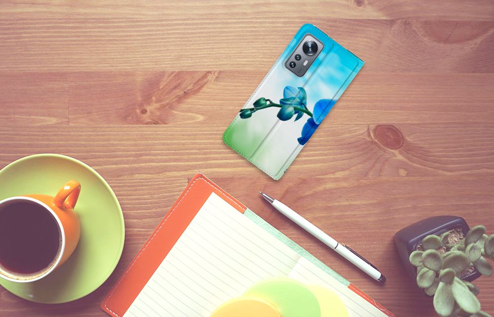 Xiaomi 12 | 12X Smart Cover Orchidee Blauw - Cadeau voor je Moeder - B2C Telecom