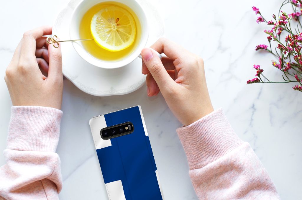Samsung Galaxy S10 Standcase Finland