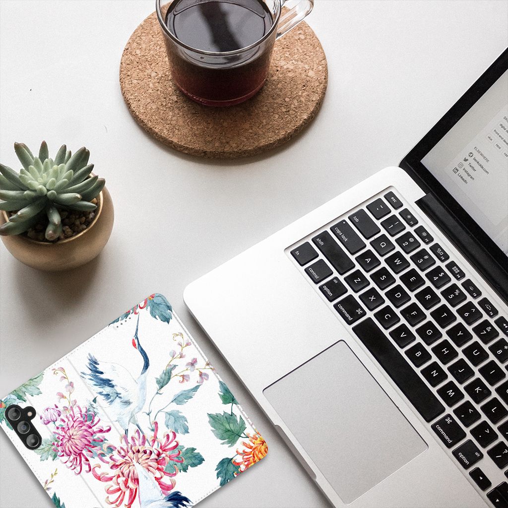 Samsung Galaxy A14 5G Hoesje maken Bird Flowers met kleurrijk design en laptop op bureau