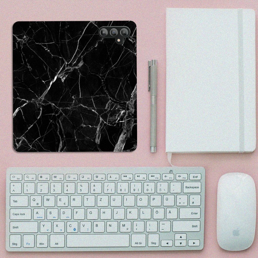 Samsung Galaxy A14 4G Standcase Marmer Zwart - Origineel Cadeau Vader, zwart marmeren design op bureau.