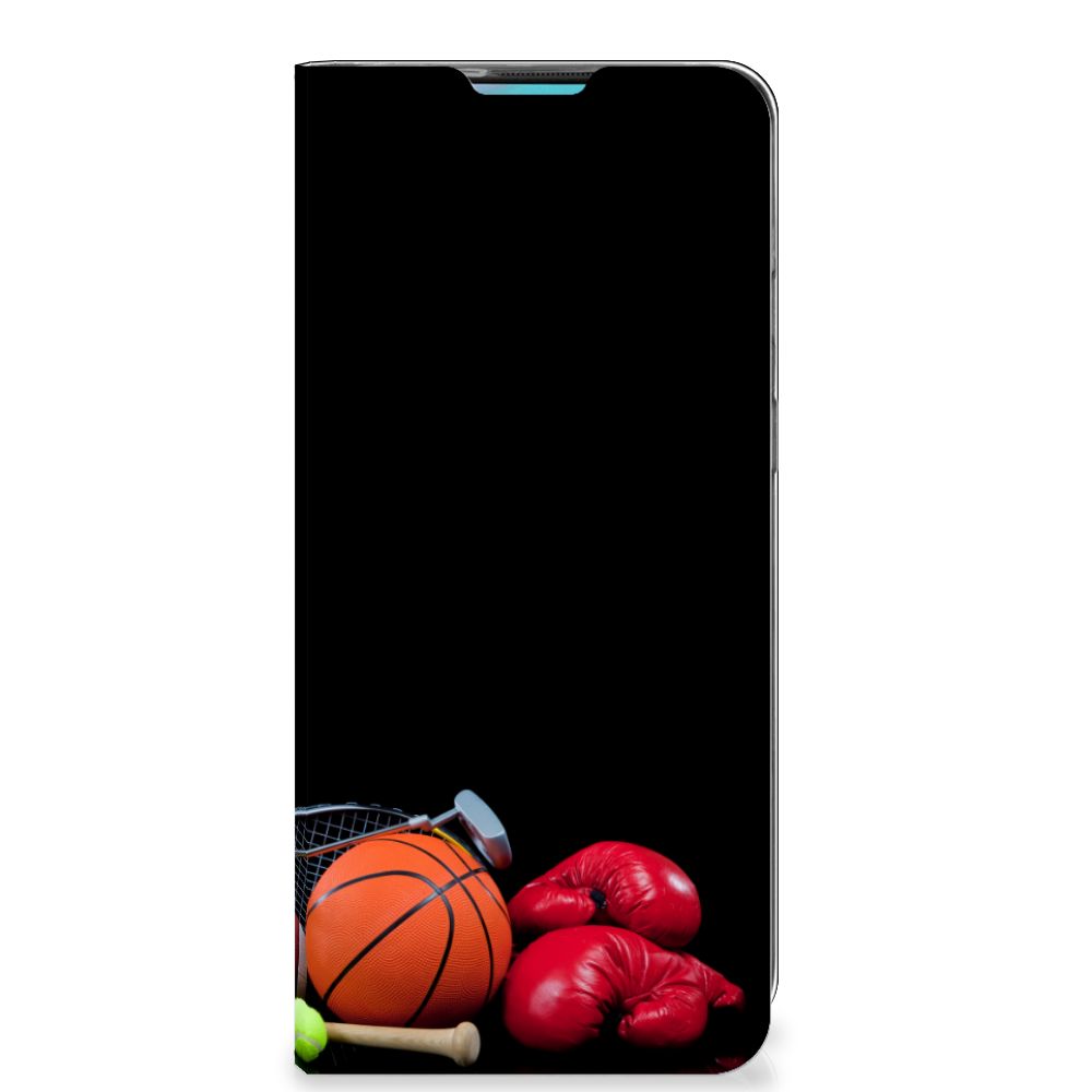 OnePlus 8T Hippe Standcase Sports met afbeeldingen van sportuitrusting zoals basketbal en bokshandschoenen.