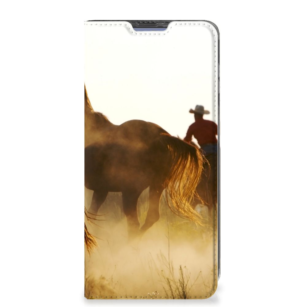 Poco X4 Pro 5G Hoesje maken Design Cowboy met paard en cowboy in mistige achtergrond.