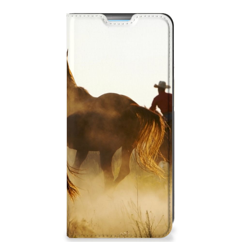 OPPO A74 4G Hoesje maken Design Cowboy met afbeelding van een cowboy en een paard in een zonnig landschap.