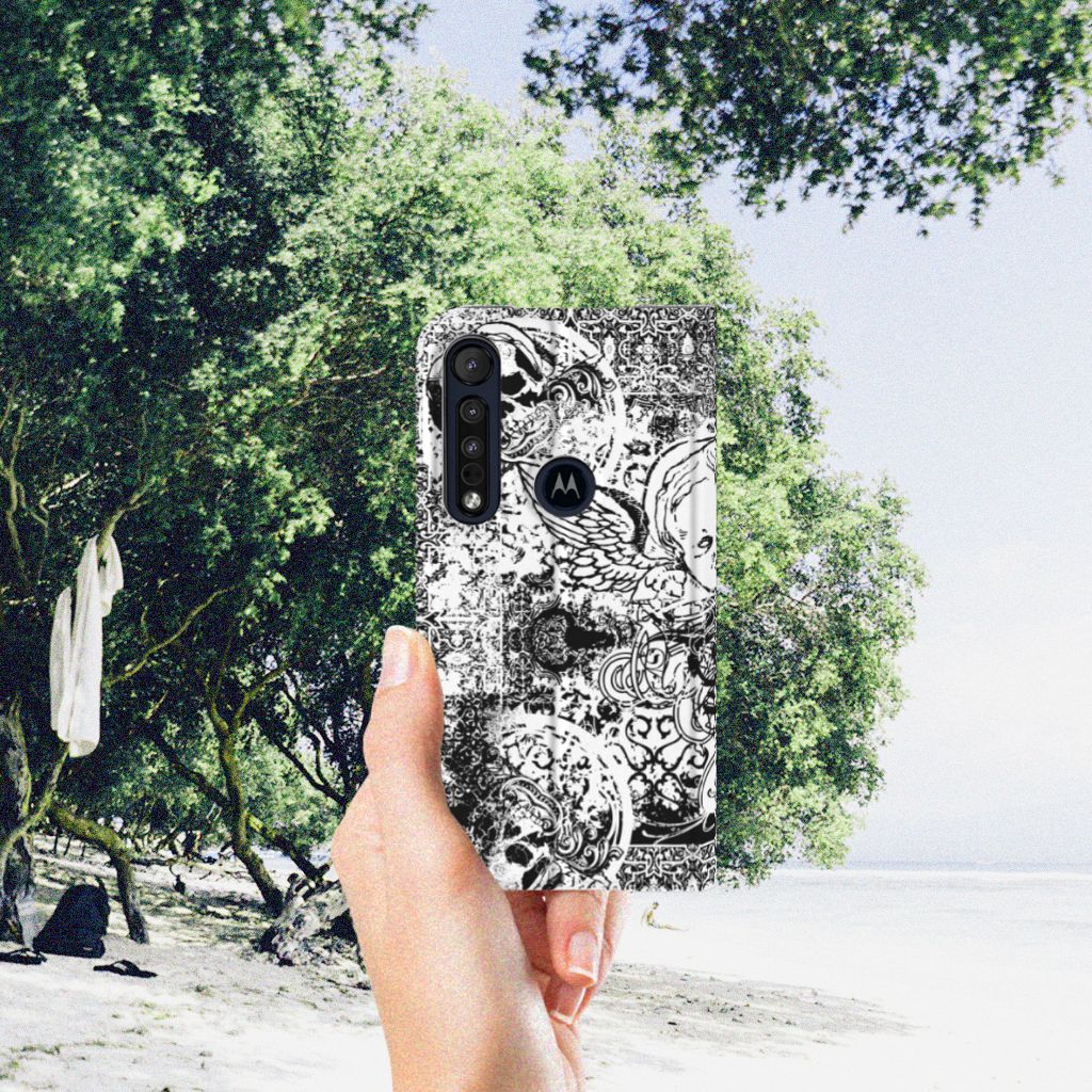 Mobiel BookCase Motorola G8 Plus Skulls Angel - B2C Telecom