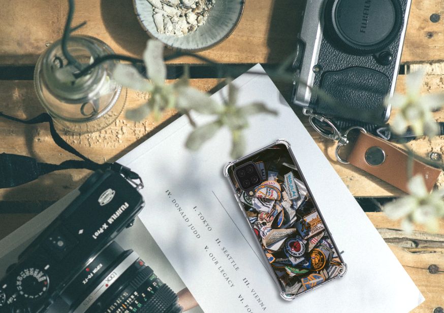 Samsung Galaxy A12 Anti-shock Hoesje met foto Badges - B2C Telecom