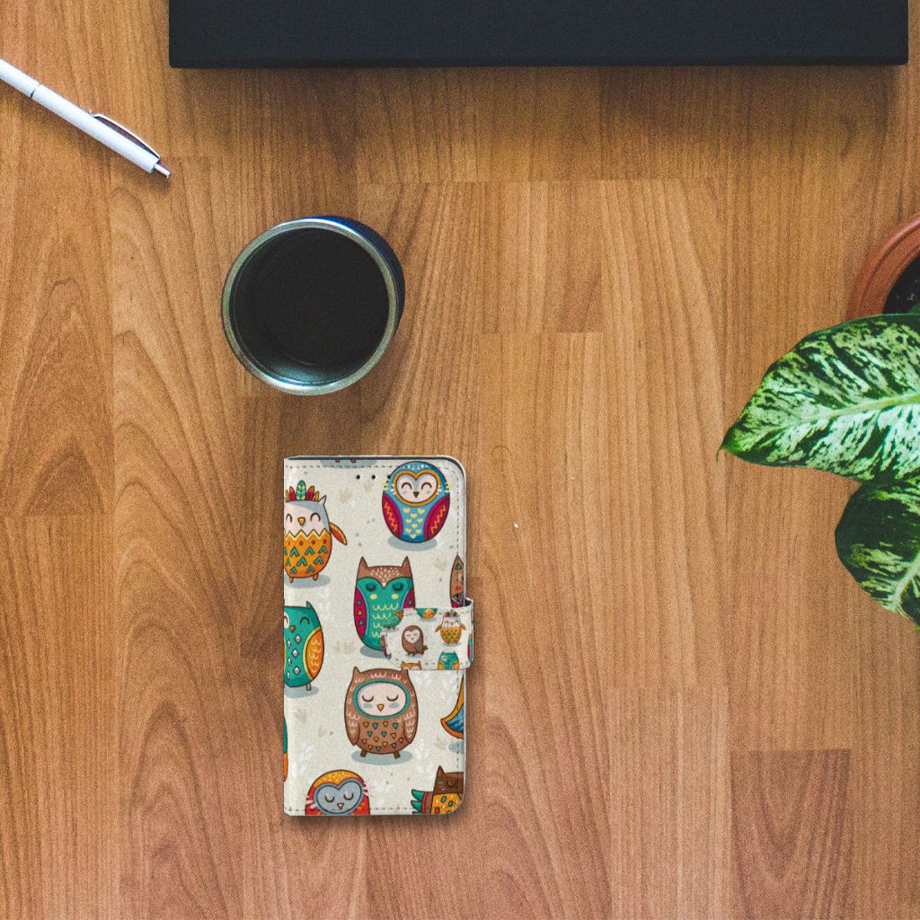 Alcatel 1B (2020) Telefoonhoesje met Pasjes Vrolijke Uilen