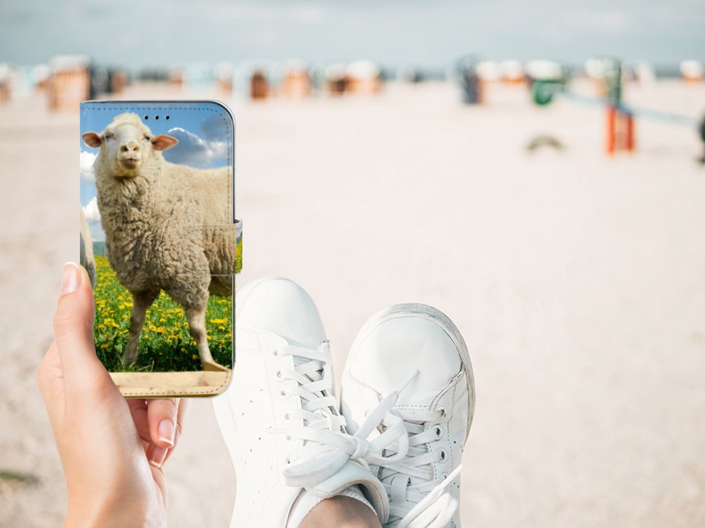 Apple iPhone 11 Telefoonhoesje met Pasjes Schaap en Lammetje