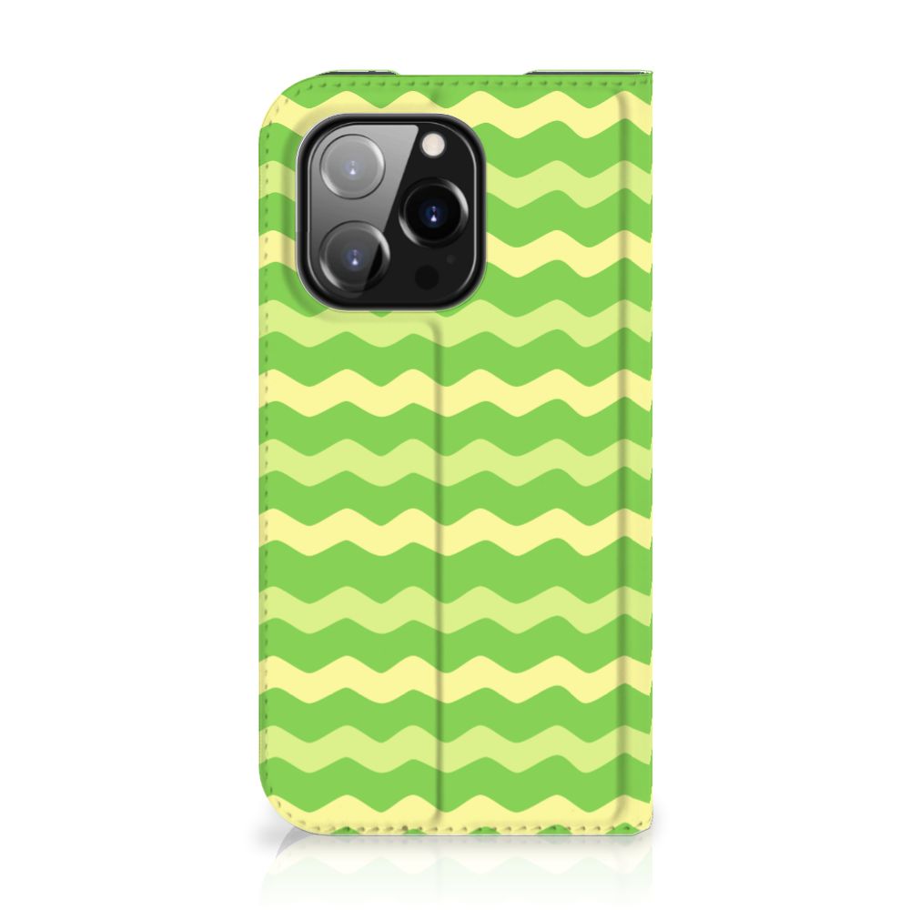 iPhone 14 Pro Hoesje met Magneet Waves Green