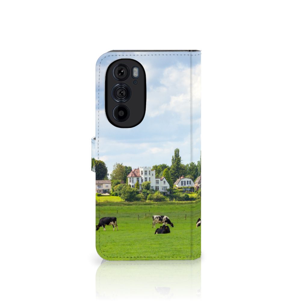 Motorola Edge 30 Pro Telefoonhoesje met Pasjes Koeien