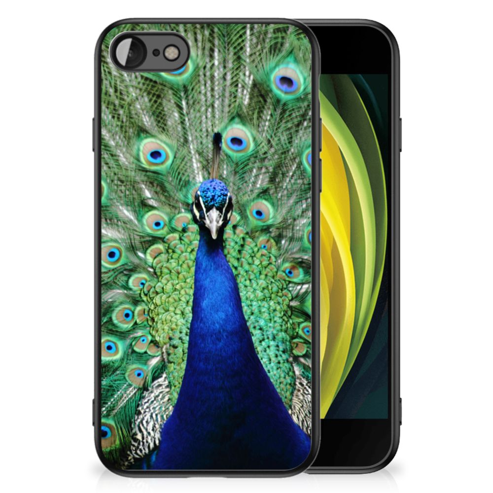 iPhone SE 2022 | SE 2020 | 7/8 Dierenprint Telefoonhoesje Pauw met kleurrijk pauwdesign op zwarte achtergrond.
