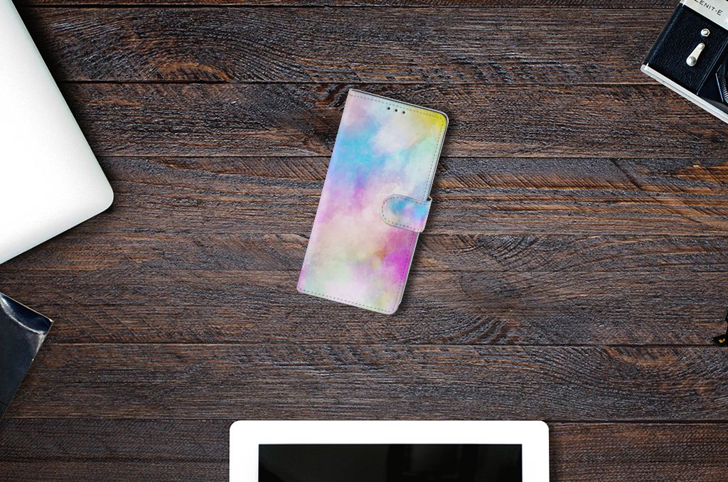 Hoesje OPPO Find X2 Pro Watercolor Light op houten tafel met laptop en tablet