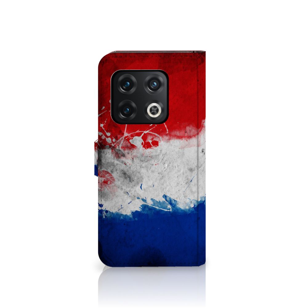 OnePlus 10 Pro Bookstyle Case Nederland met artistiek design van de Nederlandse vlag.