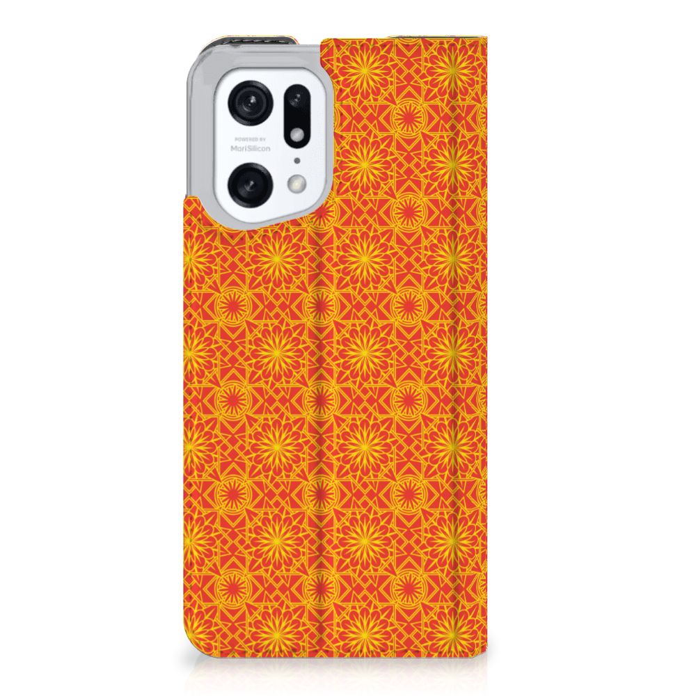 OPPO Find X5 Pro Hoesje met Magneet Batik Oranje - B2C Telecom