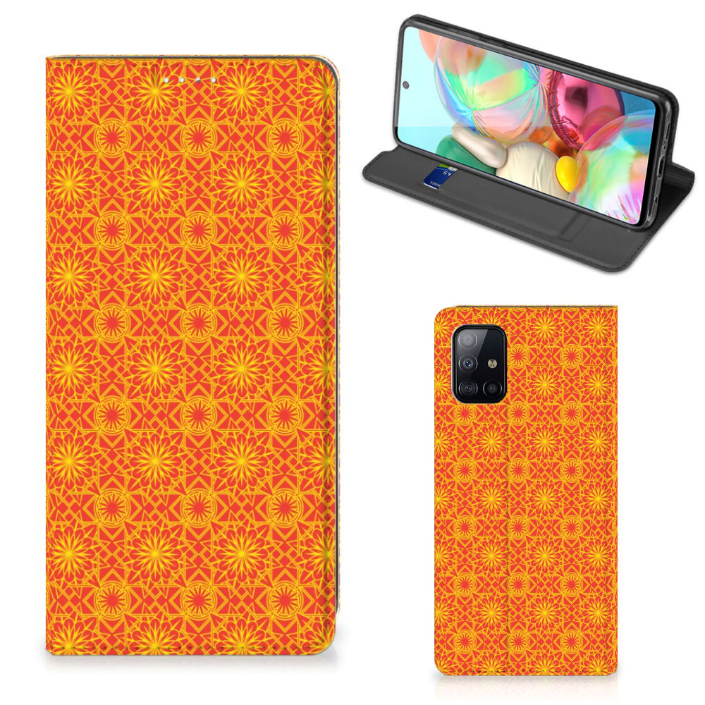 Samsung Galaxy A71 Hoesje met Magneet Batik Oranje