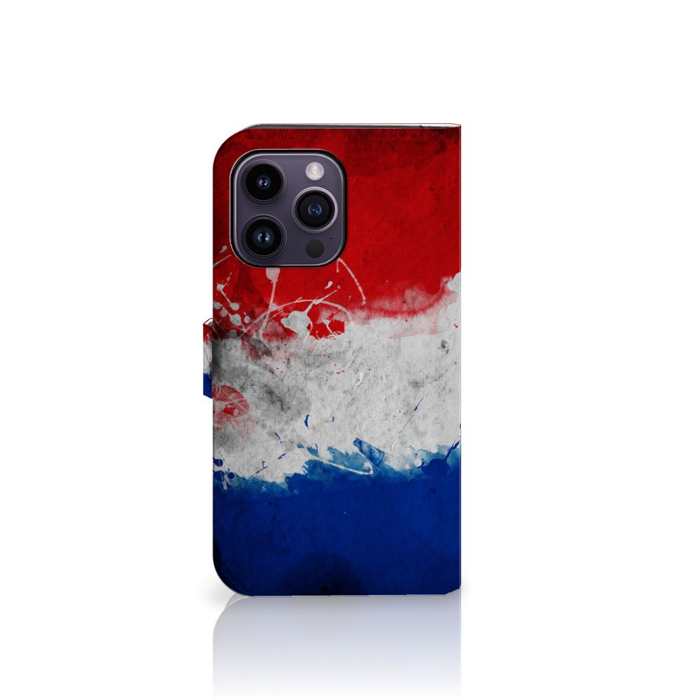 iPhone 15 Pro Max Bookstyle Case Nederland met artistieke Nederlandse vlag ontwerp