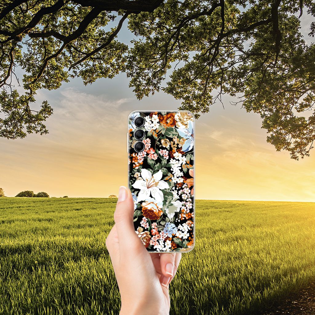 TPU Case voor Samsung Galaxy A14 5G Dark Flowers met kleurrijke bloemen, passend in een natuurlijke omgeving.