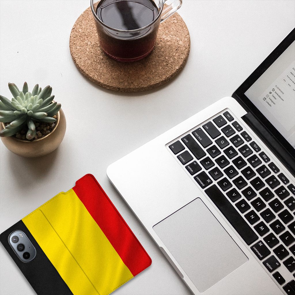 Motorola Edge 30 Pro Standcase Belgische Vlag - B2C Telecom