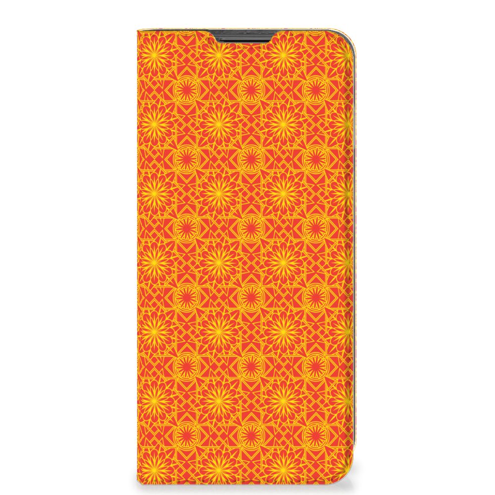 Motorola Moto G22 Hoesje met Magneet Batik Oranje - B2C Telecom