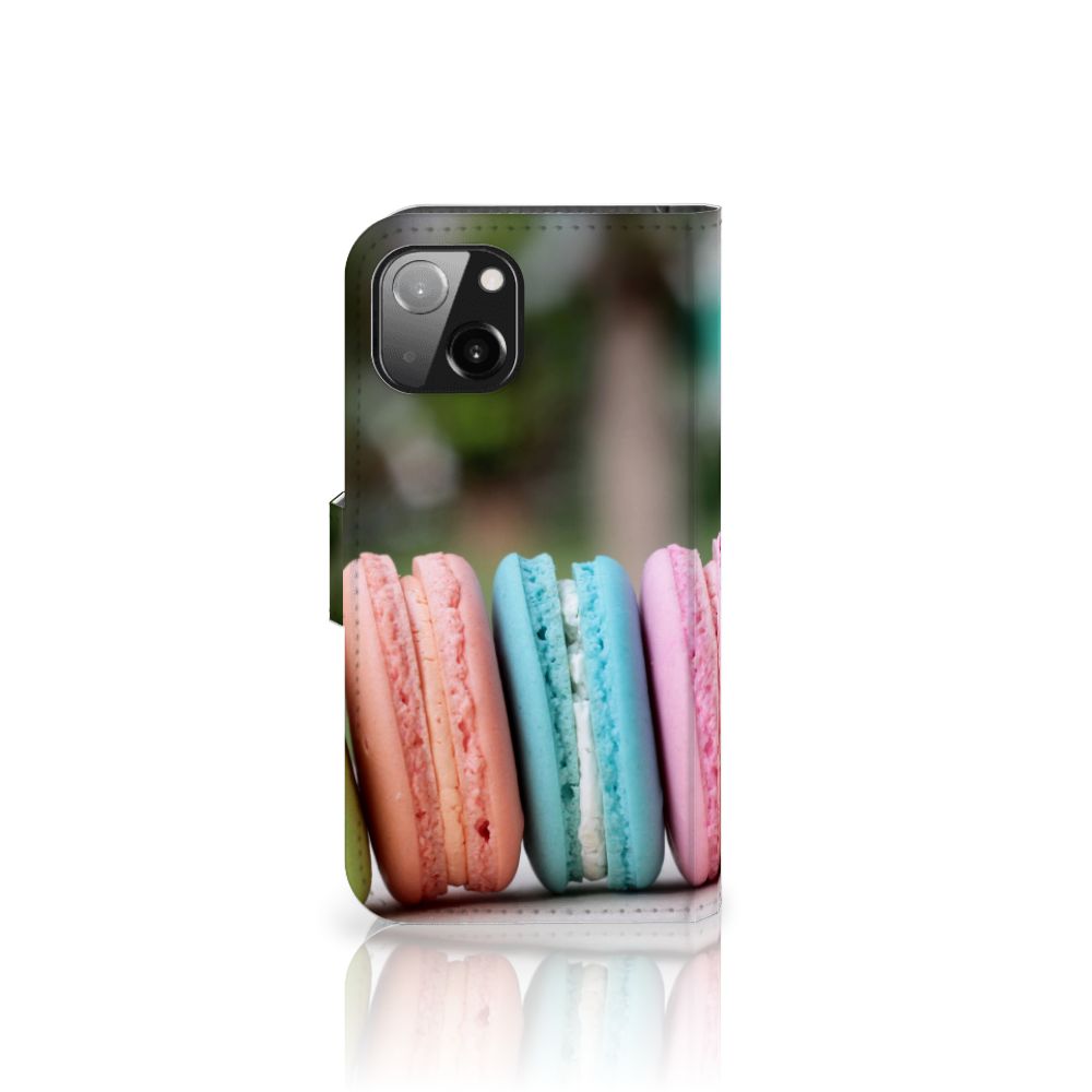Apple iPhone 13 Book Cover Macarons met kleurrijke macarons in pastelkleuren, perfect voor bescherming en stijl.
